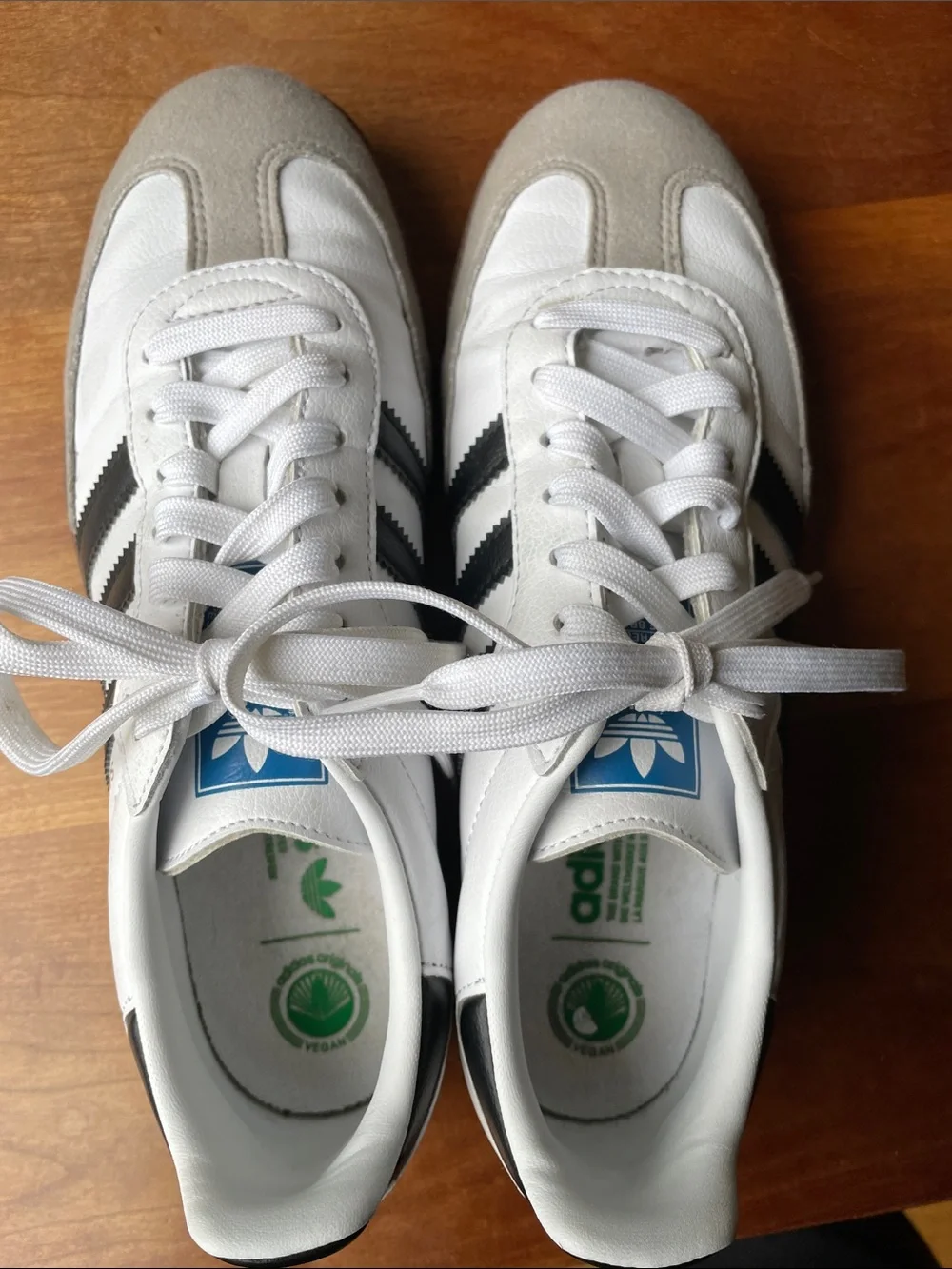 Adidas Samba Classic White & Black  Men’s size 6